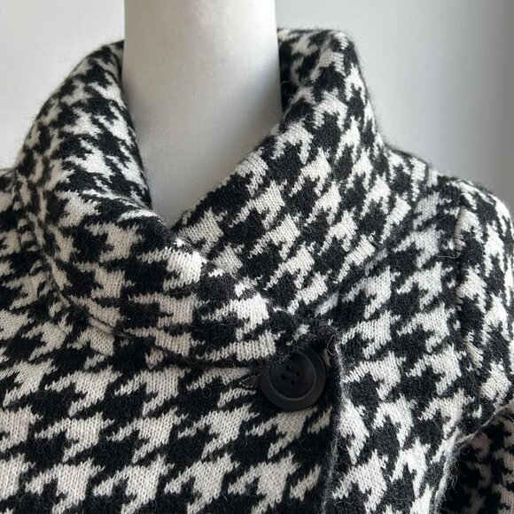 Ellen Tracy Black & White Houndstooth Foldover Collar Swing Knit Jacket – US S - Picture 3 of 10